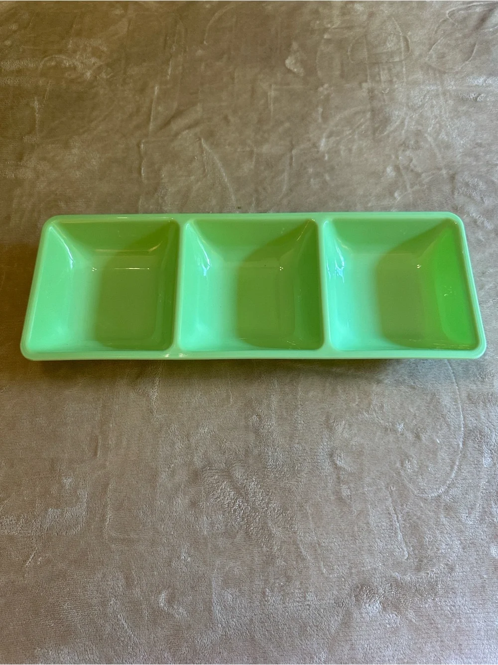 Multi-Pack Plastic Divided Serving Trays - Yellow, Teal, Light Green